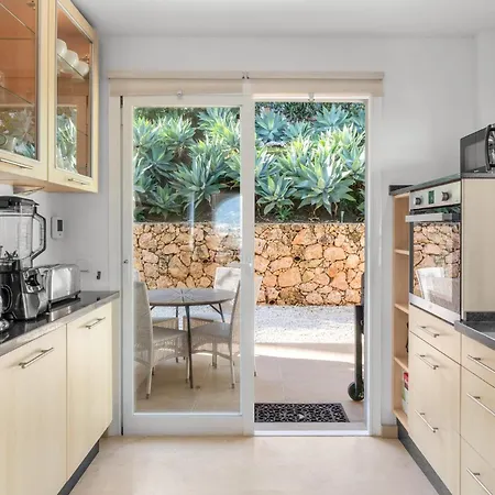 Spacious And Elegant V214 Villa