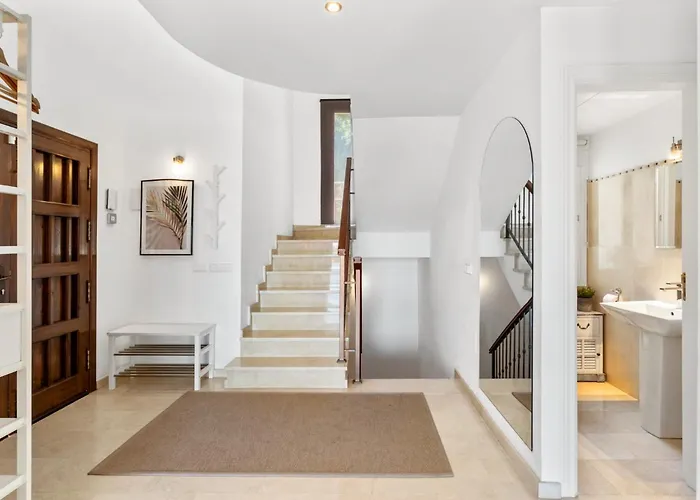 Spacious And Elegant V214 Villa *