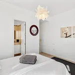 Вилла Spacious And Elegant V214