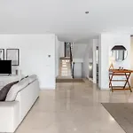 Spacious And Elegant V214 * Михас-Коста