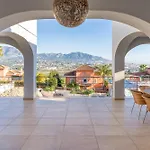 Spacious And Elegant V214