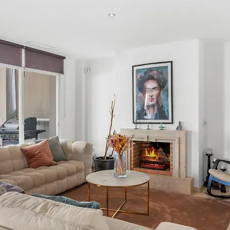 Spacious And Elegant V214 *