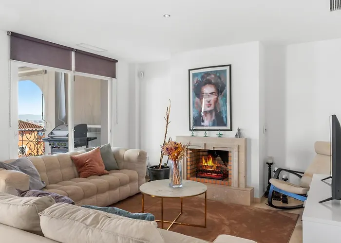 Spacious And Elegant V214 *